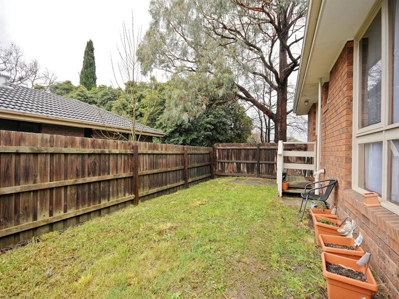 UNIT 1/ 2 STARCROSS Avenue, Croydon VIC 3136
