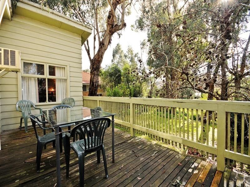 76 LINCOLN Road, Croydon VIC 3136