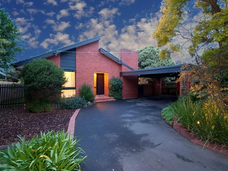 70 NEUPARTH Road, Croydon North VIC 3136