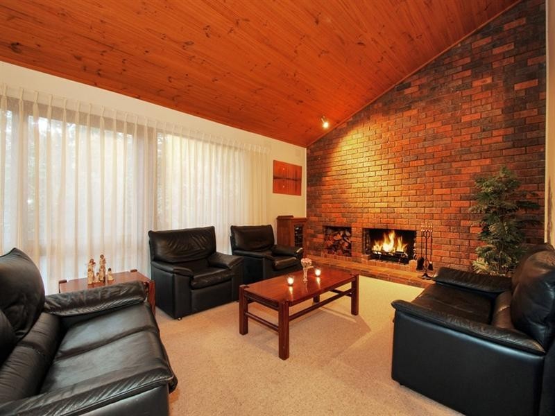 70 NEUPARTH Road, Croydon North VIC 3136