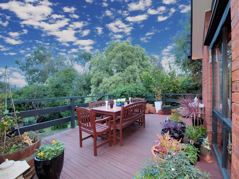 70 NEUPARTH Road, Croydon North VIC 3136