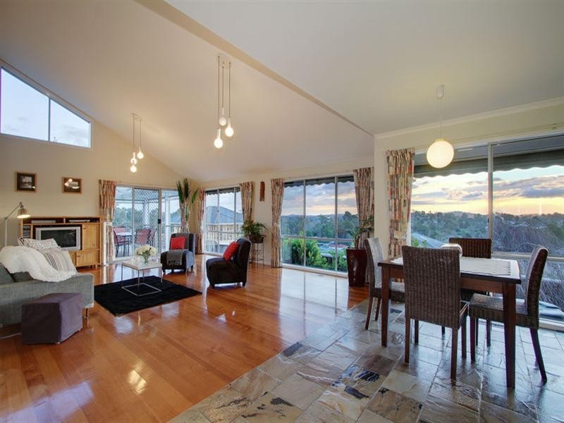 3 BENJAMIN Chase, Mooroolbark VIC 3138