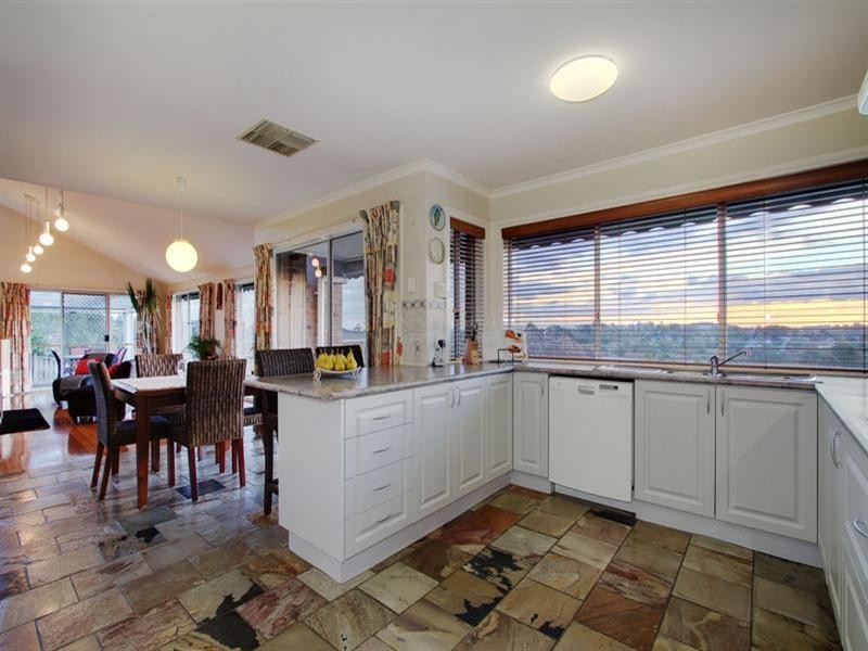 3 BENJAMIN Chase, Mooroolbark VIC 3138