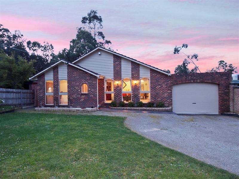 39 TERRIGAL Crescent, Kilsyth VIC 3137