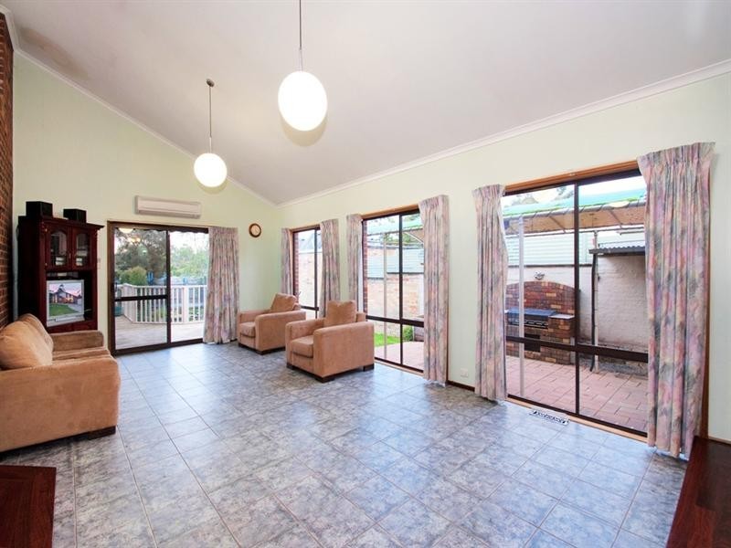 39 TERRIGAL Crescent, Kilsyth VIC 3137