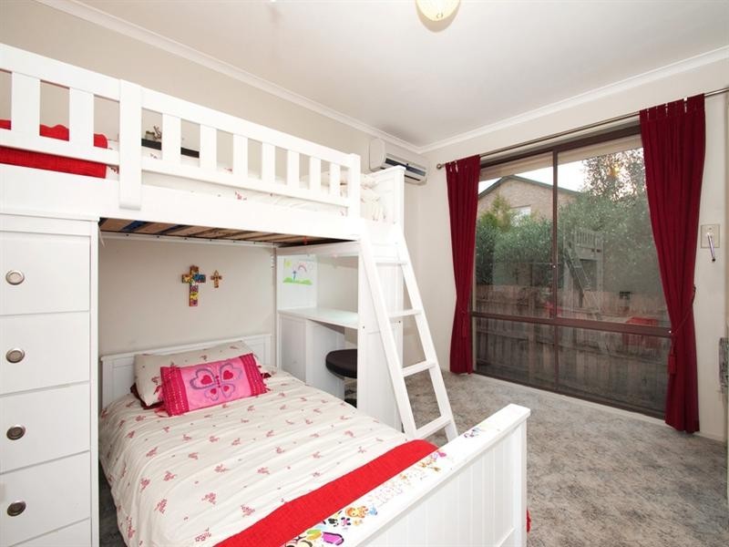 39 TERRIGAL Crescent, Kilsyth VIC 3137