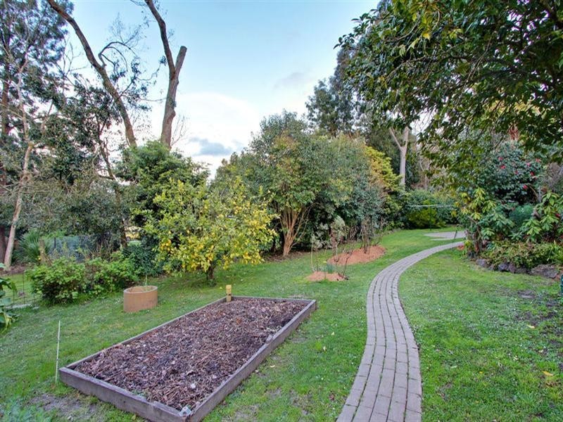 1 KIRRA Court, Croydon VIC 3136