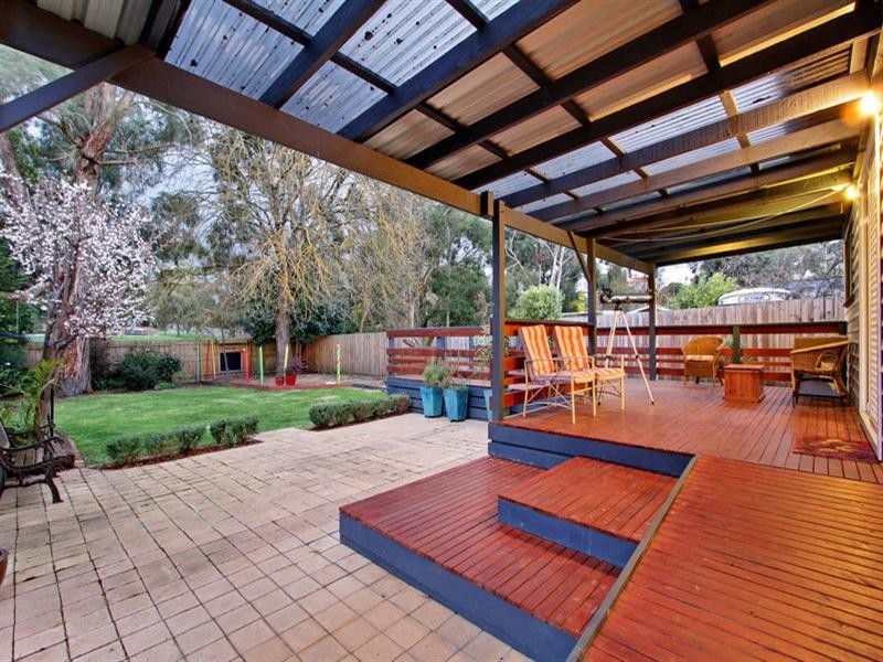 52 KINCUMBER Drive, Croydon VIC 3136