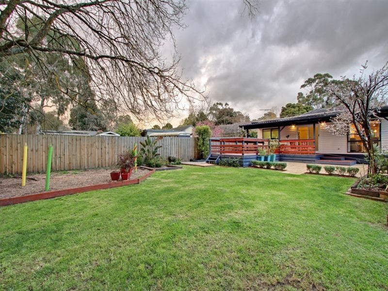 52 KINCUMBER Drive, Croydon VIC 3136