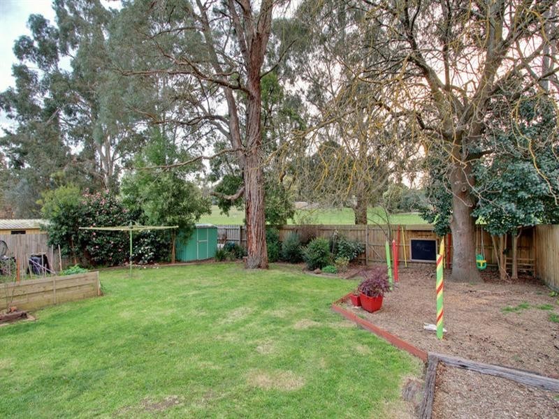 52 KINCUMBER Drive, Croydon VIC 3136