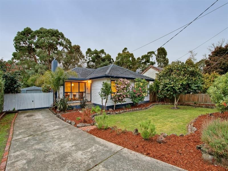 52 KINCUMBER Drive, Croydon VIC 3136