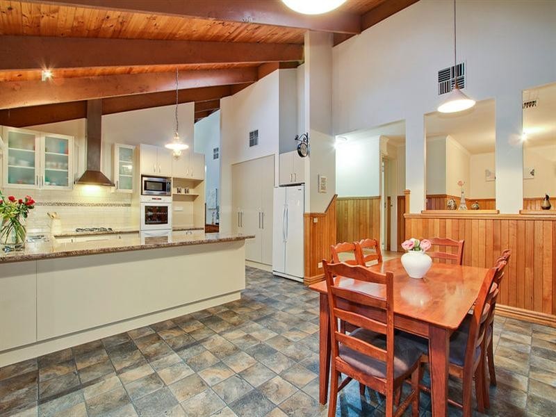 9 WAYCOTT Way, Mount Evelyn VIC 3796