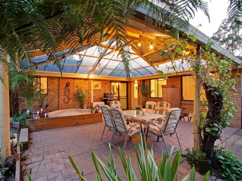 6 TERRUNG Court, Croydon North VIC 3136