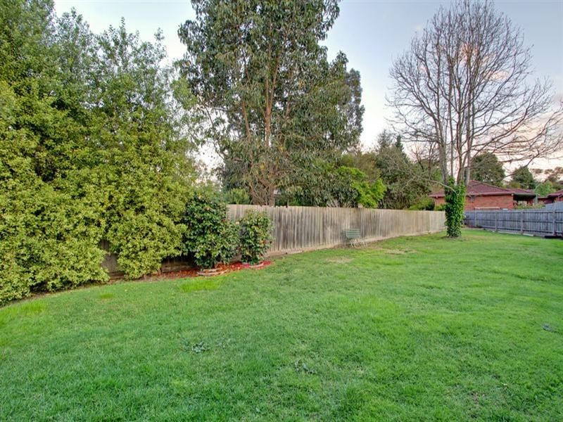 6 TERRUNG Court, Croydon North VIC 3136