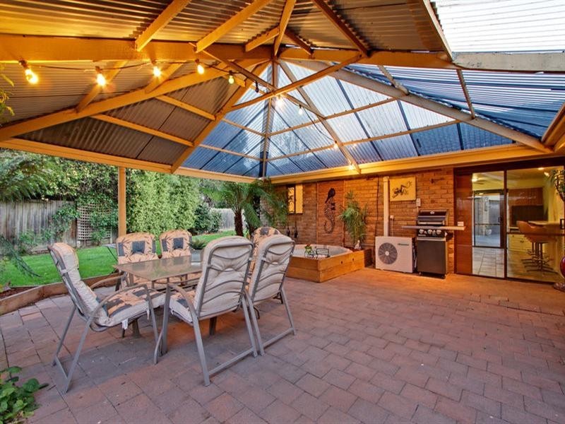 6 TERRUNG Court, Croydon North VIC 3136