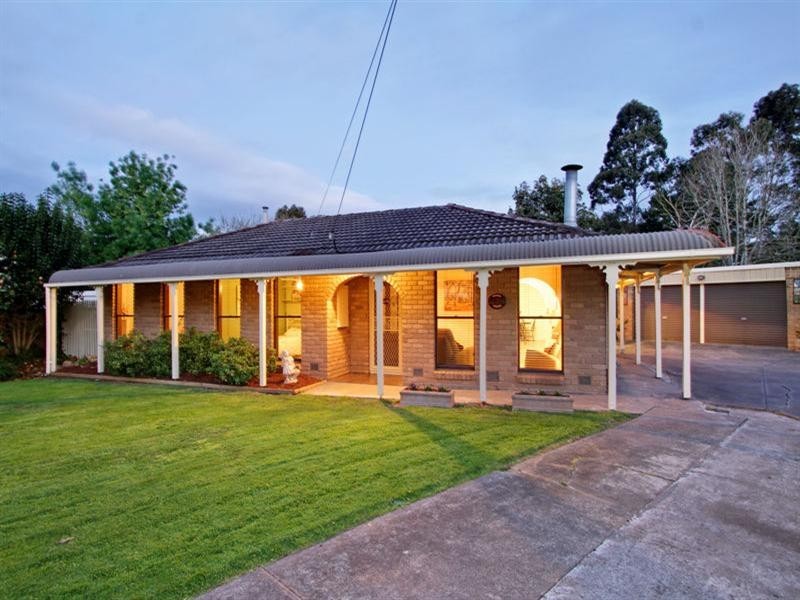 6 TERRUNG Court, Croydon North VIC 3136