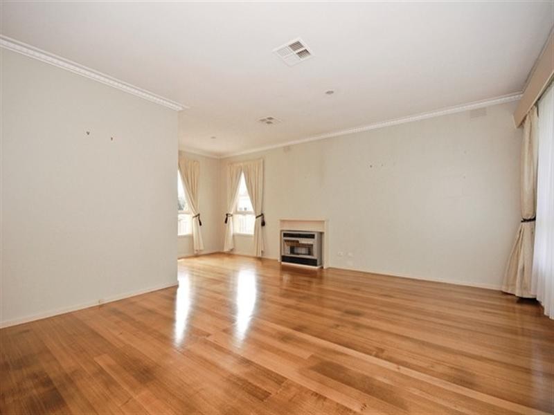 3 Vonadawn Avenue, Ringwood East VIC 3135