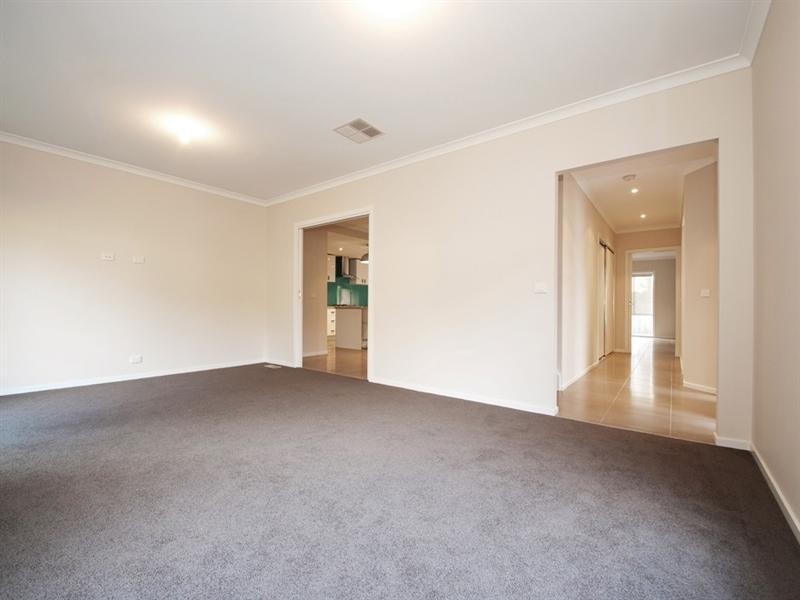 12 MEADOWGATE Drive, Chirnside Park VIC 3116