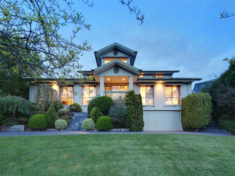 51 WATERVIEW Court, Croydon Hills VIC 3136