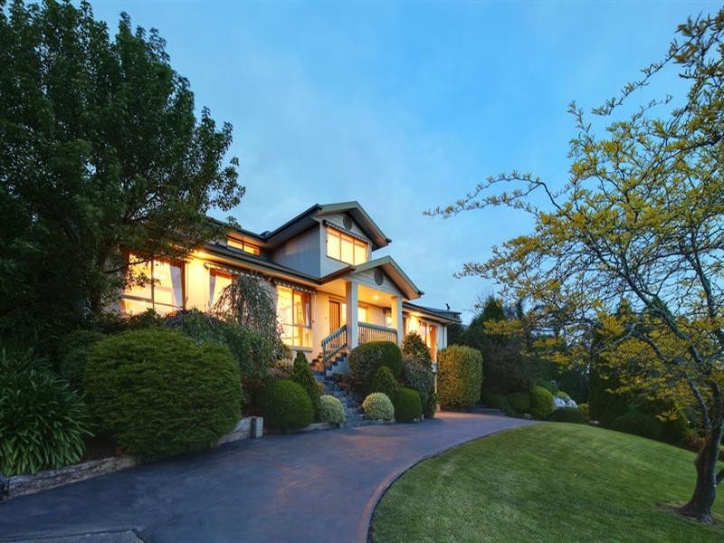 51 WATERVIEW Court, Croydon Hills VIC 3136