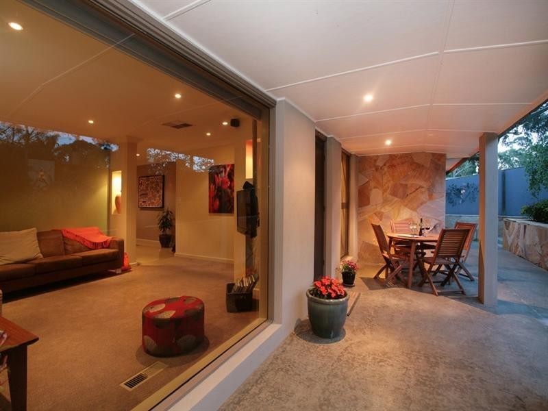 27 ANGELICA Crescent, Croydon Hills VIC 3136