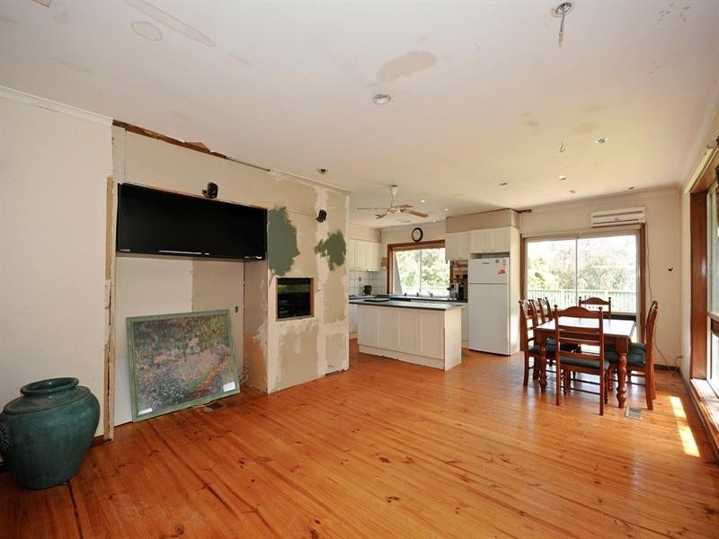 112 -114 LOUGHNAN Road, Ringwood North VIC 3134