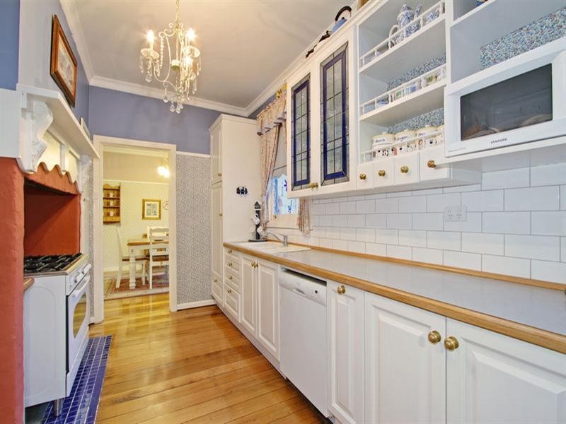 37 BAYSWATER Road, Croydon VIC 3136