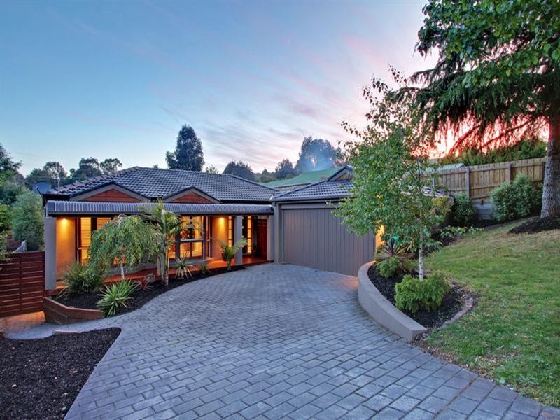 34 LANIER Crescent, Croydon North VIC 3136