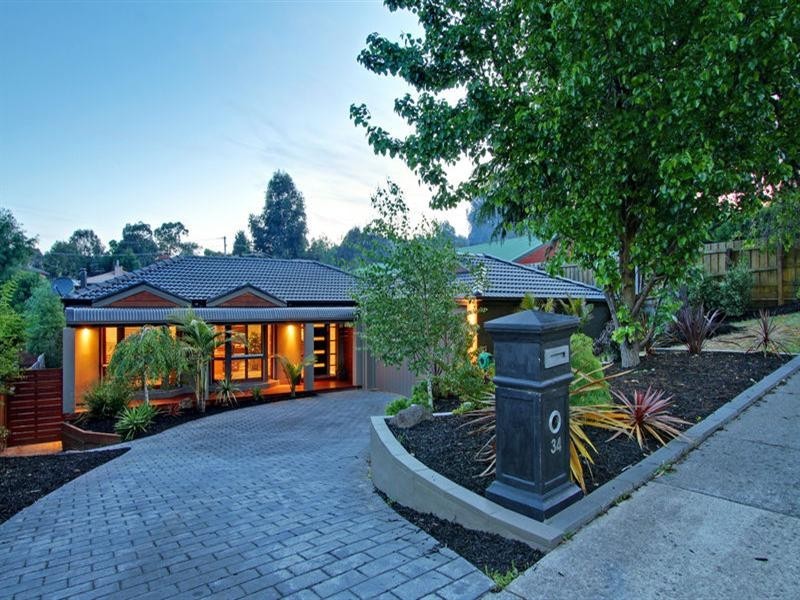 34 LANIER Crescent, Croydon North VIC 3136