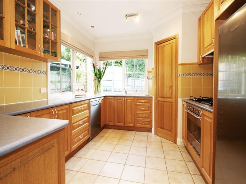 15 YERING Place, Chirnside Park VIC 3116