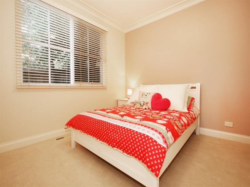 15 YERING Place, Chirnside Park VIC 3116