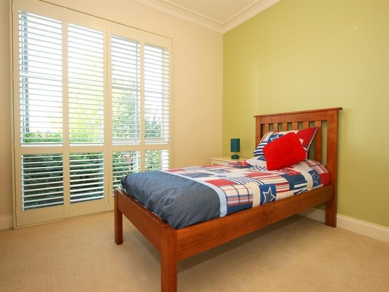 15 YERING Place, Chirnside Park VIC 3116