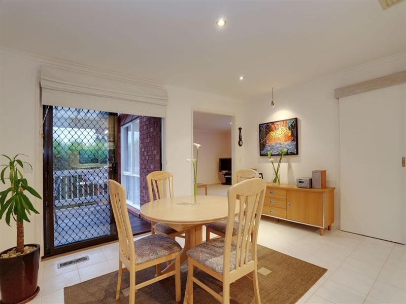 20 ROSEMARY Avenue, Croydon Hills VIC 3136