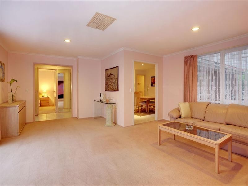 20 ROSEMARY Avenue, Croydon Hills VIC 3136