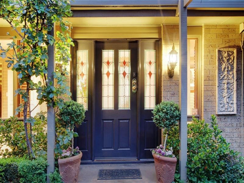 4 WOODCHURCH Close, Ringwood North VIC 3134