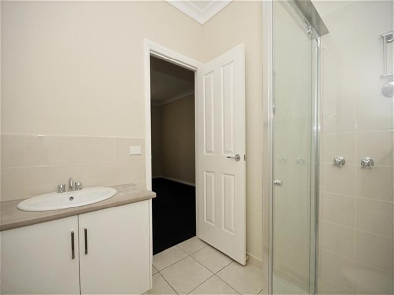 12 Royal Road, Croydon South VIC 3136