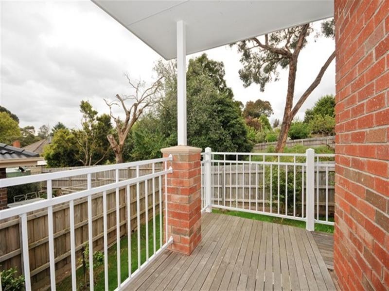 12 Royal Road, Croydon South VIC 3136