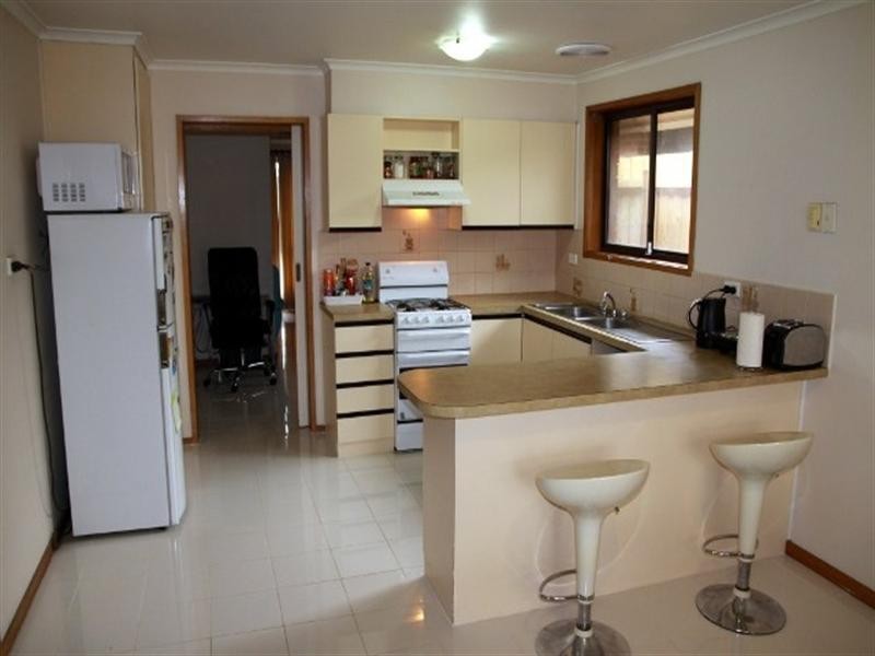 17 Courtney Avenue, Hoppers Crossing VIC 3029