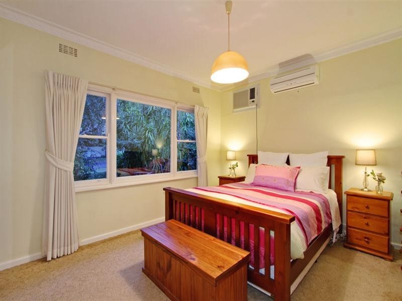 3 DUMOSA Avenue, Croydon VIC 3136