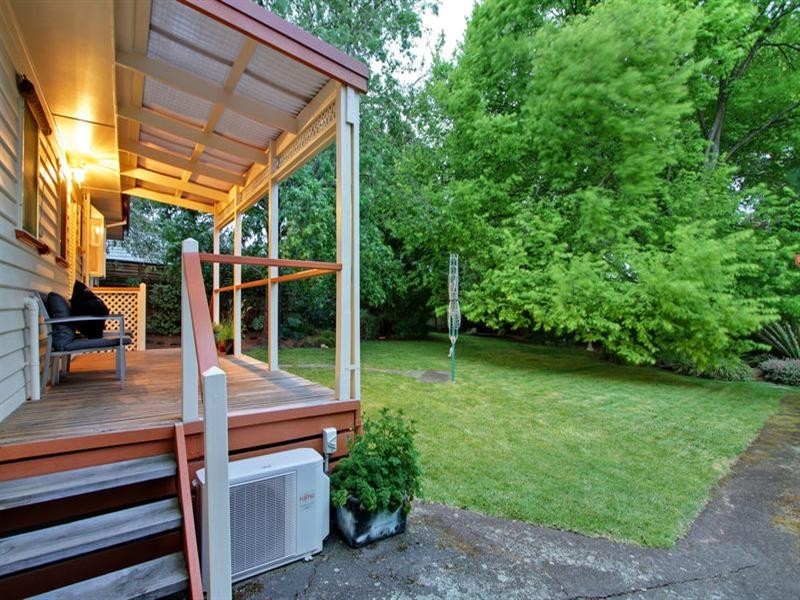 3 DUMOSA Avenue, Croydon VIC 3136