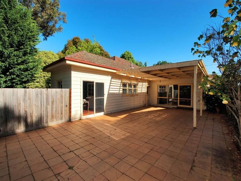 2 FIELD Street, Croydon VIC 3136