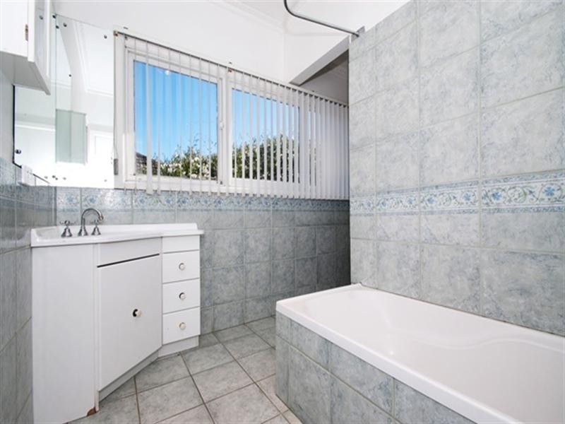 2 Field Street, Croydon VIC 3136