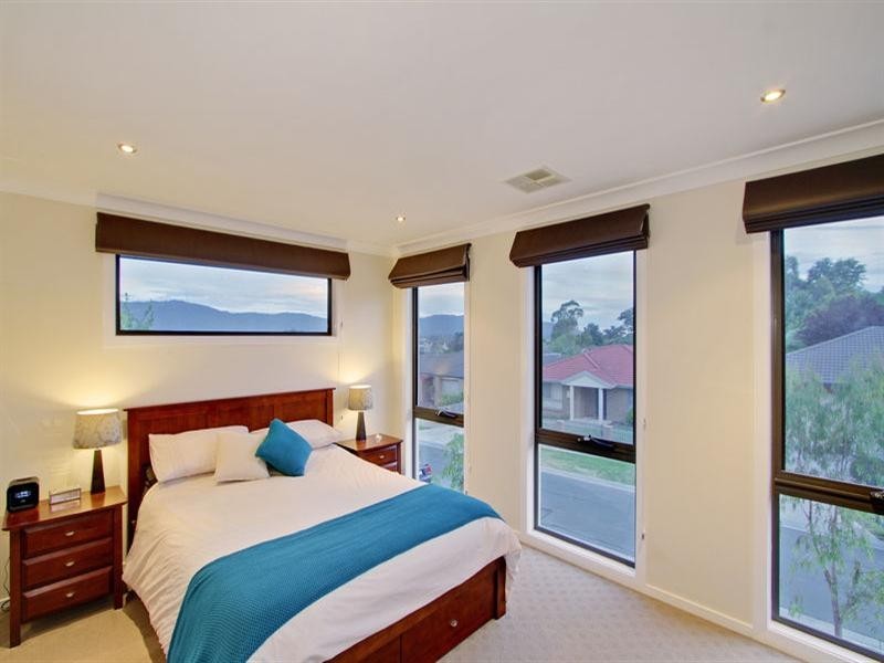 24 NICKSON Close, Bayswater North VIC 3153