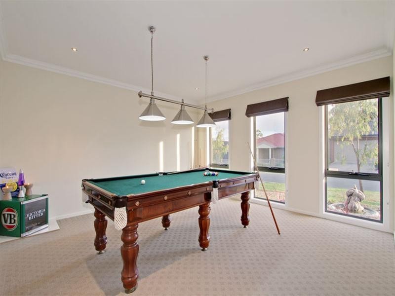 24 NICKSON Close, Bayswater North VIC 3153