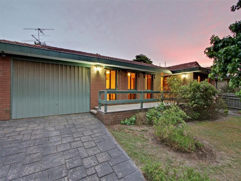 63 JESMOND Road, Croydon VIC 3136
