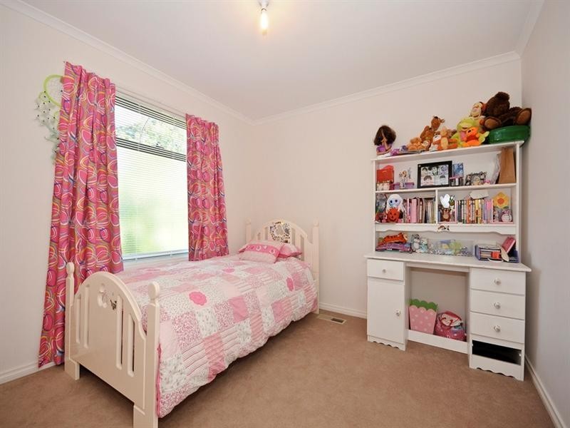 75 BALMORAL Street, Kilsyth VIC 3137