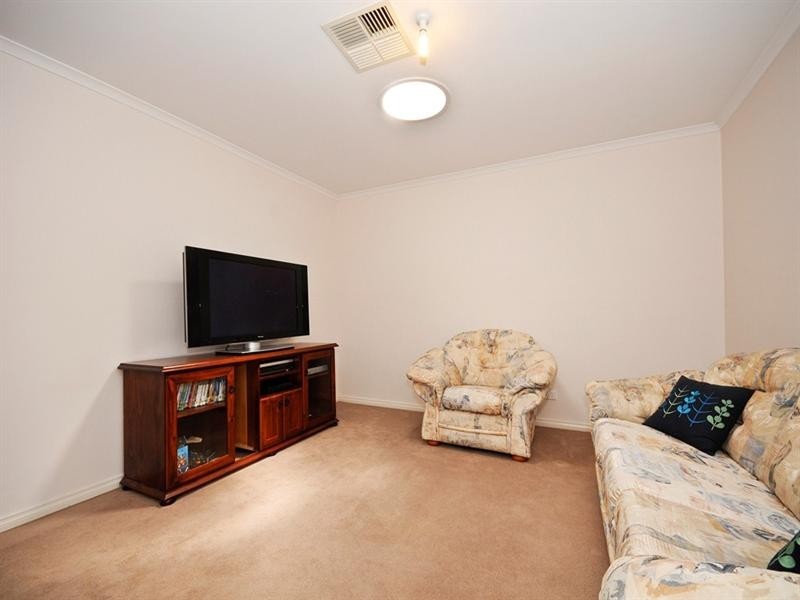 75 BALMORAL Street, Kilsyth VIC 3137