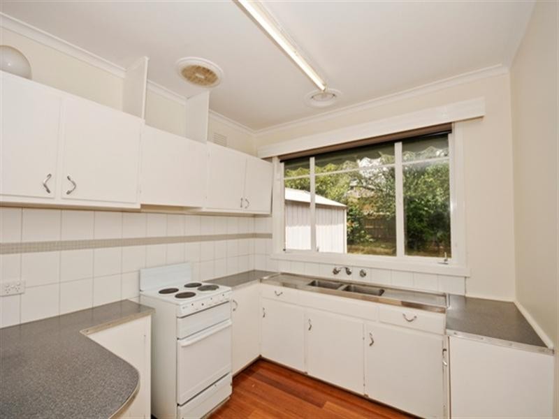 8 Bona Vista Road, Bayswater VIC 3153