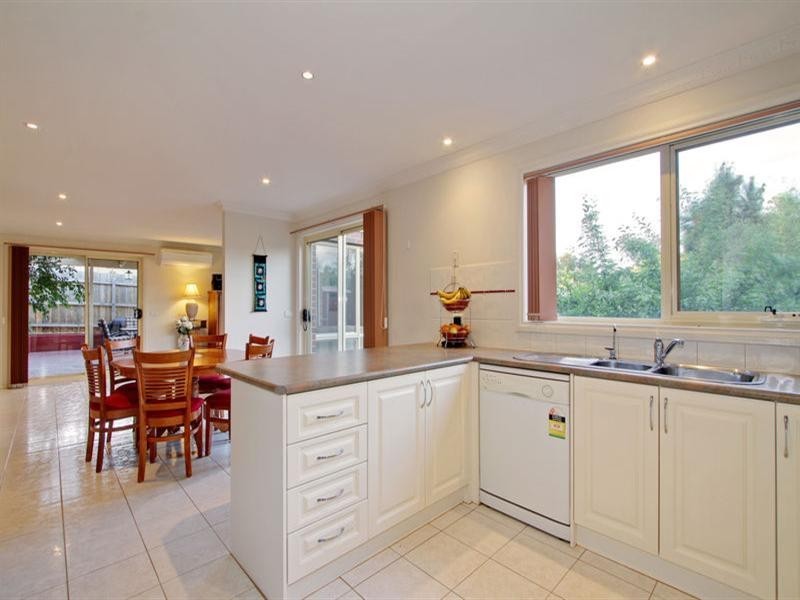 14 FROME Street, Croydon VIC 3136