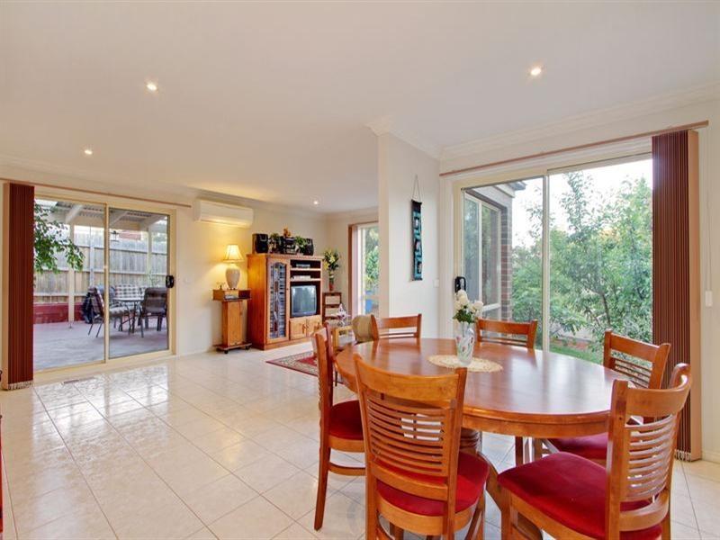 14 FROME Street, Croydon VIC 3136